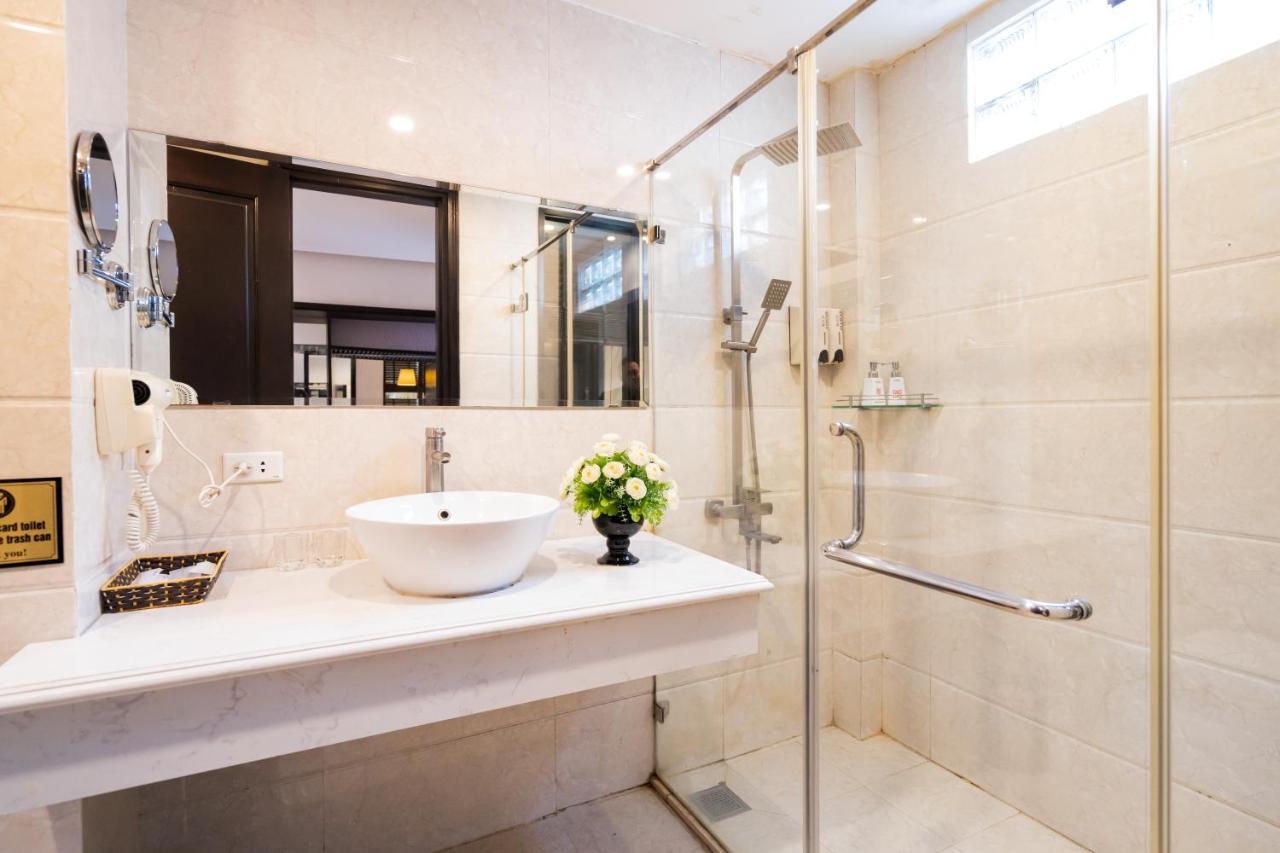 Hanoi Center Silk Charming Hotel & Travel Экстерьер фото